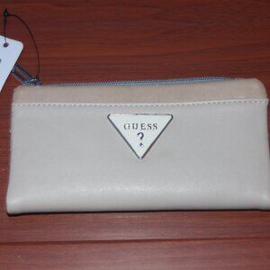 Guess wallet clutch